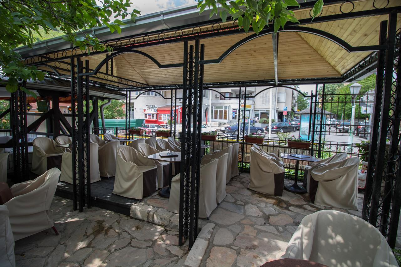 Pansion Oscar Summer Garden Mostar Esterno foto